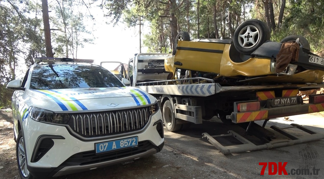 Alanya'da Direksiyon Hakimiyetini Kaybeden Araç Takla Atarak Durabildi