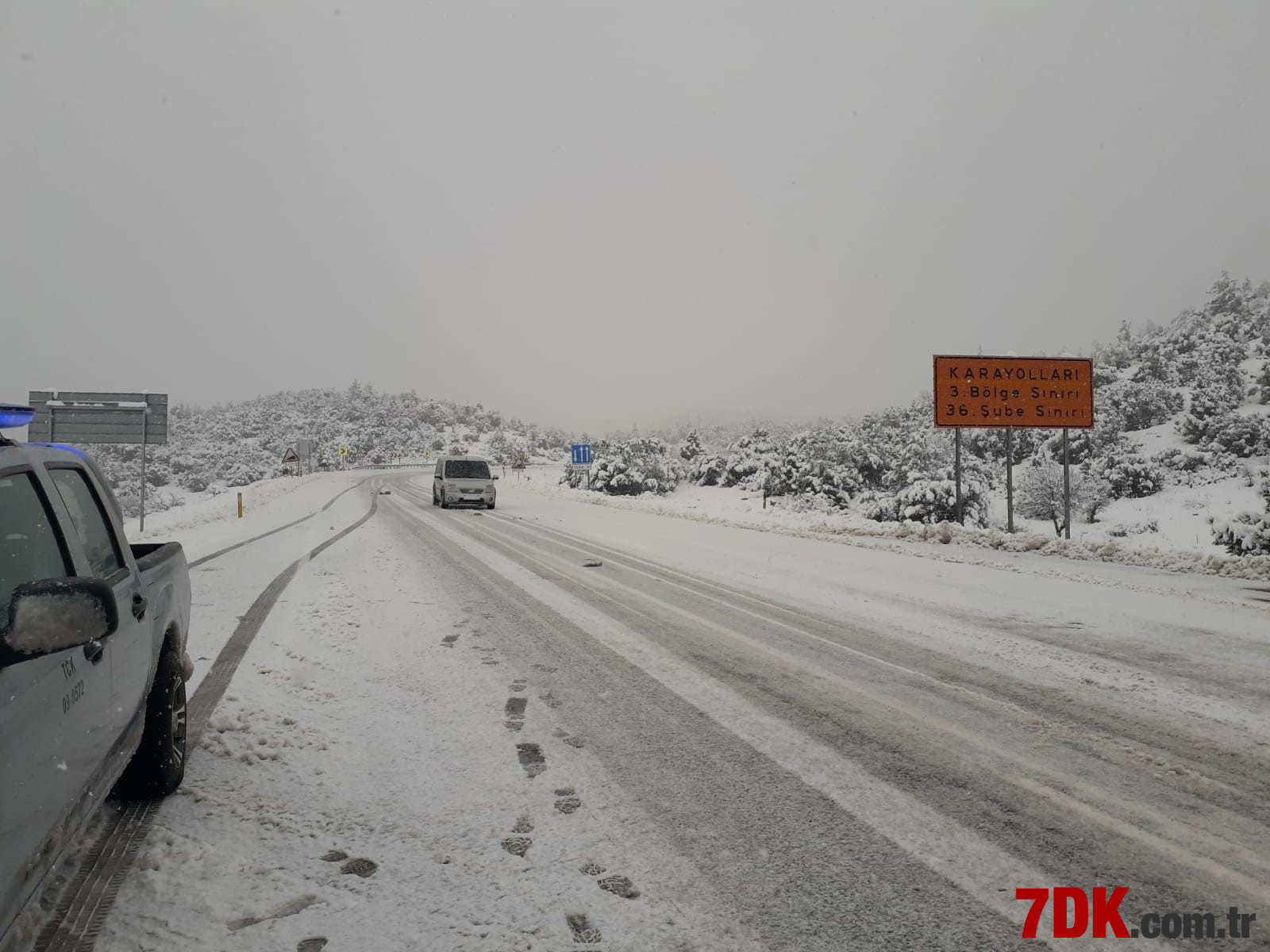 Antalya’da Kar Yağışı Başladı Ekipler Tuzlama ve Temizleme Çalışmalarına Başladı