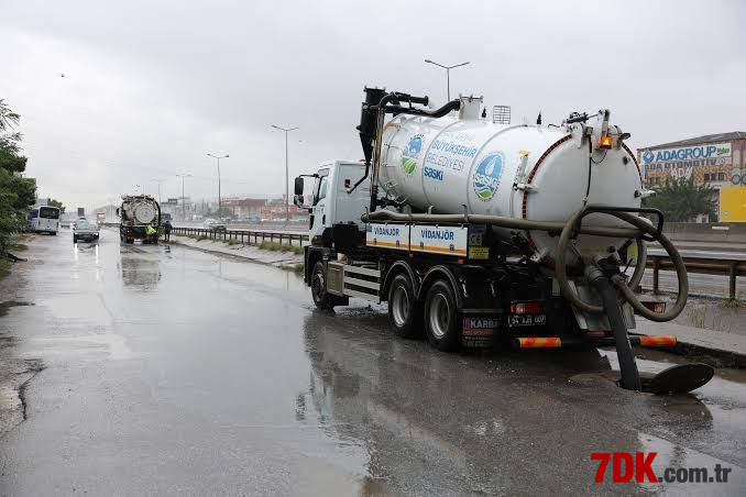 Metrekareye 24 Kilogram Yağış Düştü! SASKİ Sıkı Çalışma Başlattı