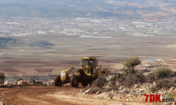 Müren Yayla Yolunda Yol Genişletme İçin Dev Kayalar Parçalanıyor