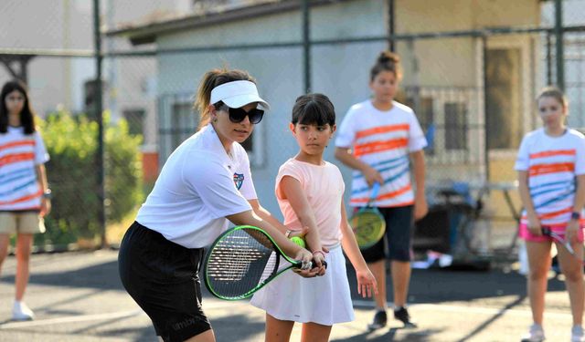 Konyaaltı Belediyesi'nin sabah sporlarından bir dönem keyifle tamamlandı