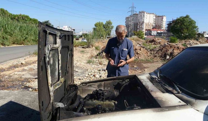 Antalya’da Bir Araçta Yangın Çıktı: Kullanılamaz Hale Geldi