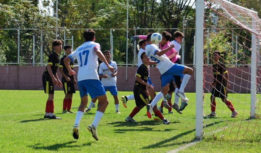 Kemer Belediye U16 Takımı'ndan Farklı Bir Zafer Geldi